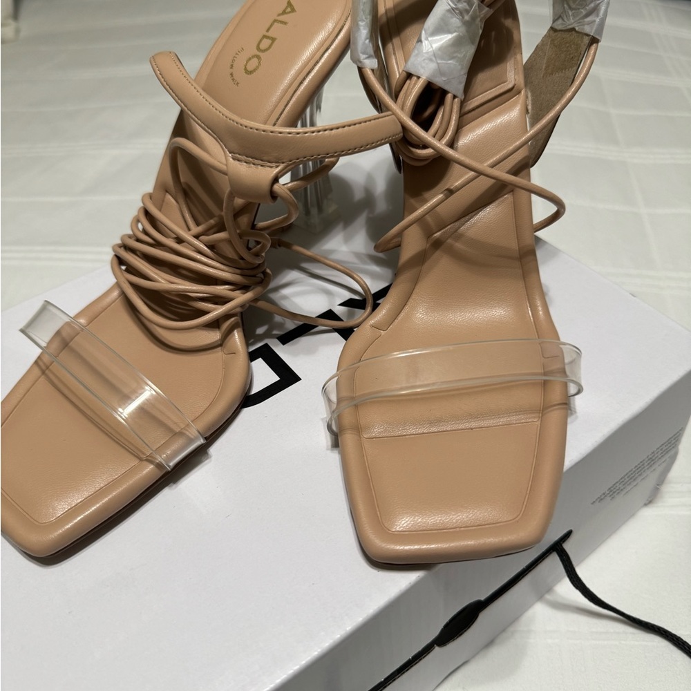 Aldo Women’s Beige Synthetic Clear size 8 heels. NWT